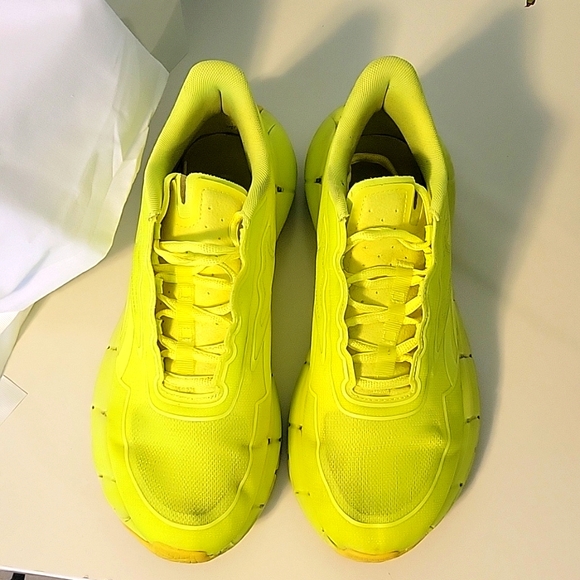 Victoria Beckham X Reebok size 7 eur 39 Running Shoes - Picture 3 of 6